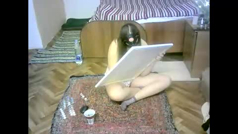 Snapshot of abigailove4u chatting on December 19, 9:07 am GoldenFish online show from December 19, 9:07 am