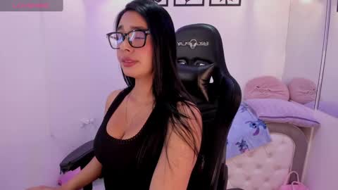 Abril  online show from September 15, 1:52 pm