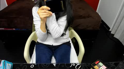 ABRIL online show from December 13, 7:43 pm