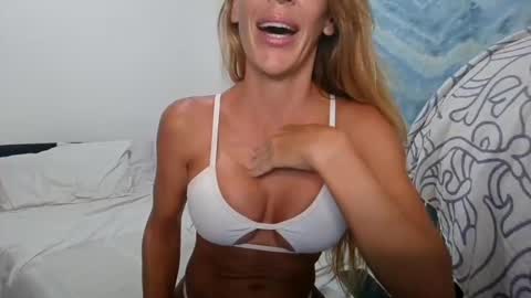 Alixxx online show from October 15, 10:01 pm