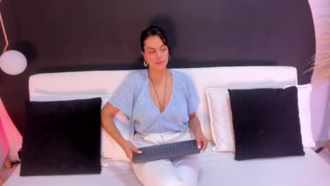    online show from April 13, 1:45 pm