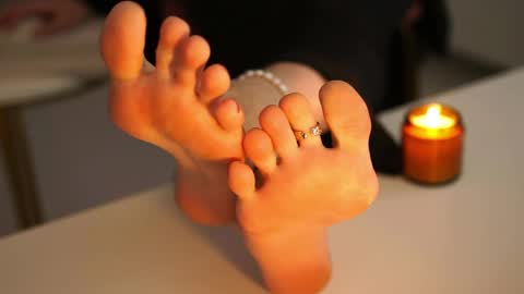 Ada   online show from April 9, 12:54 pm