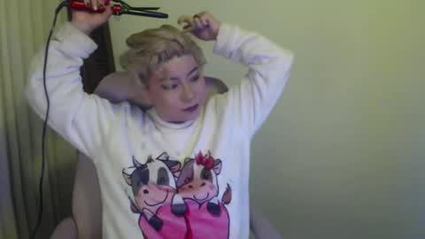 adan_romanoff online show from February 10, 8:28 am