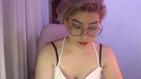 adan_romanoff online show from April 11, 7:56 am