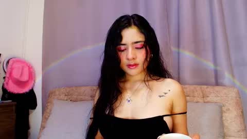 Snapshot of adara_johnson_ chatting on October 20, 11:46 am Adara Johnson online show from October 20, 11:46 am