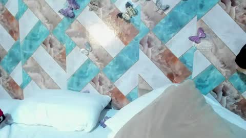 addison_avery online show from July 12, 4:02 am