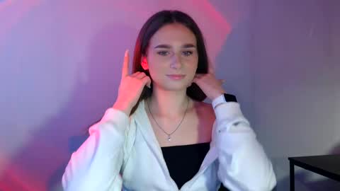 Adele Amore online show from March 6, 7:47 am