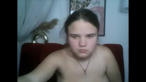 adelecruzz online show from January 17, 2:57 pm