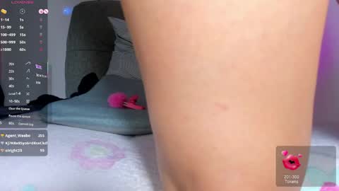 adelinaconte1 online show from May 15, 11:40 pm