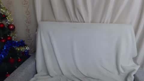 adelinalawson online show from January 17, 4:04 pm