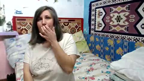 Snapshot of adelineblueeyes chatting on October 10, 10:31 am Larisa online show from October 10, 10:31 am