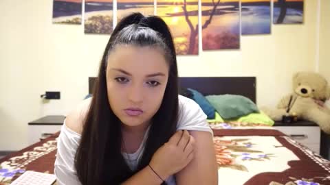 Adellineee online show from December 3, 10:23 pm