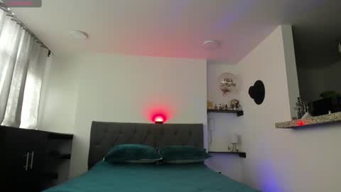 Snapshot of adhhaaraaa_ chatting on February 14, 6:29 pm Adhara guys here I am online days ending in even numberl I wait for you. online show from February 14, 6:29 pm