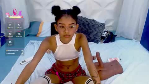 adisson_petite1 online show from December 18, 6:45 pm