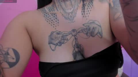 adri_tatto_ online show from May 15, 11:29 pm