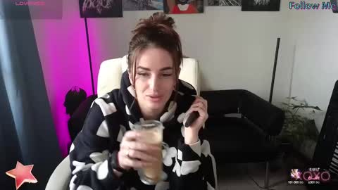 Snapshot of adrihanna chatting on March 12, 6:40 am Adriana online show from March 12, 6:40 am