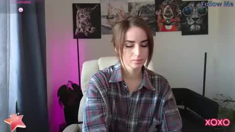 Snapshot of adrihanna chatting on February 26, 9:44 am Adriana online show from February 26, 9:44 am
