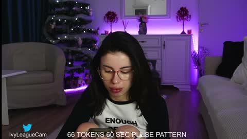 Snapshot of aelia_anara chatting on December 13, 6:31 am Aelia online show from December 13, 6:31 am