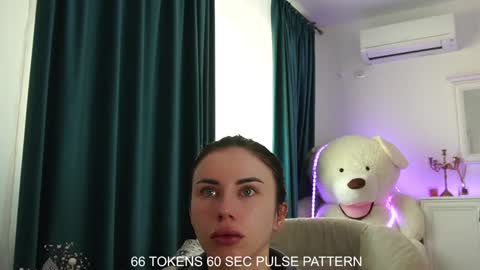 Snapshot of aelia_anara chatting on January 9, 8:34 am Aelia online show from January 9, 8:34 am