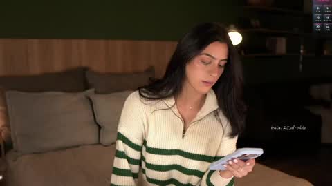 Emma online show from June 1, 11:49 pm