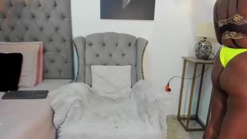 Snapshot of afrodiva69 chatting on September 29, 6:57 pm Afro Diva 69 online show from September 29, 6:57 pm