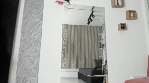 Agatadelphine online show from September 30, 1:17 pm