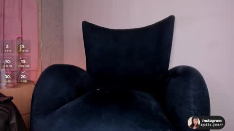 agatha_jener online show from January 5, 5:27 pm