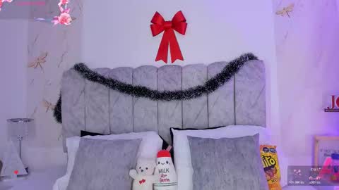 Agatha Owens online show from November 6, 1:33 am