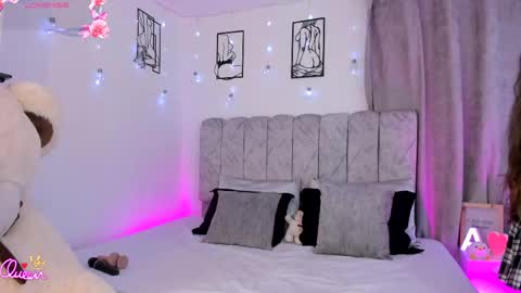 Agatha Owens online show from April 12, 10:34 pm