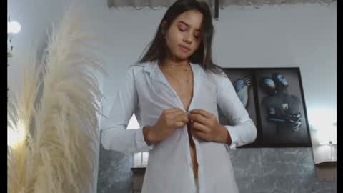 aghata walkerl online show from January 17, 9:50 pm