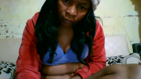 AichaDominix online show from August 7, 9:33 pm