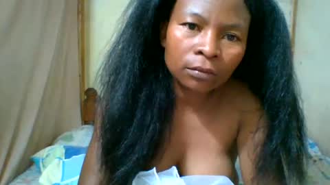 AichaDominix online show from August 3, 9:04 am