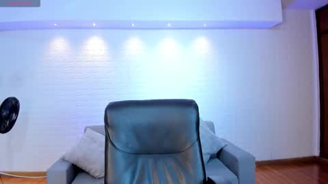 aidajoness online show from November 6, 12:11 pm