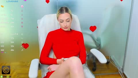 Allie  online show from March 15, 10:28 am