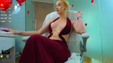 Allie  online show from June 29, 10:37 am