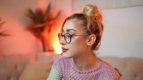  Aileen  online show from February 3, 10:34 pm