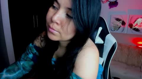 Ailyn  online show from March 5, 5:03 am