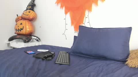 Ainoa  online show from October 21, 8:24 pm