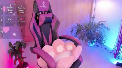 Aisha online show from February 16, 9:27 pm