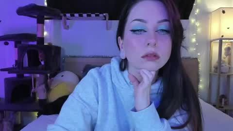 Aivie Pink online show from April 16, 4:24 am