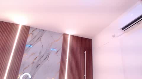 AIXA  online show from November 19, 7:14 pm