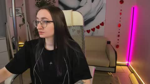 akaheby online show from March 11, 12:06 pm