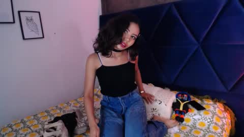 Snapshot of akane_uwu chatting on October 3, 4:56 pm A K A N E U W U online show from October 3, 4:56 pm