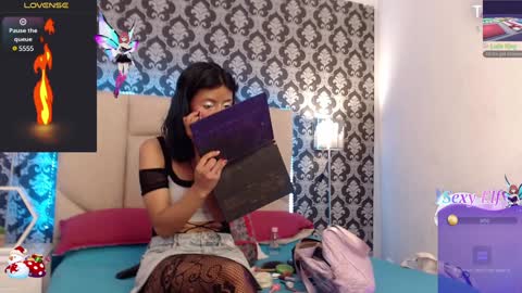 Snapshot of akane_uwu chatting on January 10, 12:04 pm A K A N E U W U online show from January 10, 12:04 pm