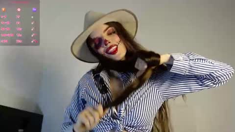           online show from October 31, 11:14 am