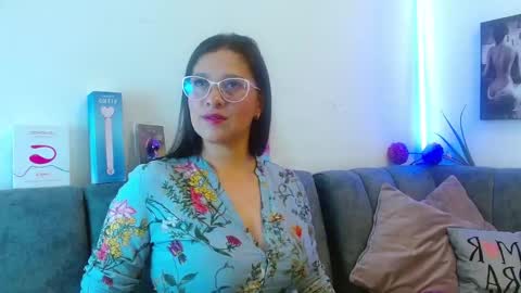 Alana  online show from March 27, 7:36 pm