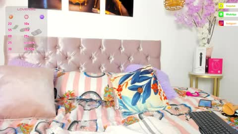 alana_vega69 online show from April 13, 4:08 pm