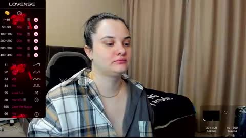 Snapshot of alanabrox chatting on October 2, 9:31 pm Julia online show from October 2, 9:31 pm