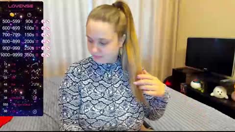 Snapshot of alanabrox chatting on January 22, 9:46 am Julia online show from January 22, 9:46 am