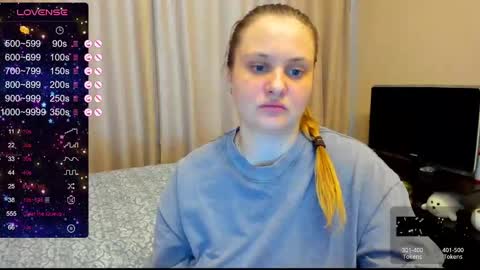 Snapshot of alanabrox chatting on December 15, 11:12 am Julia online show from December 15, 11:12 am